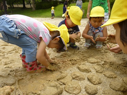 遊び 泥んこ どろんこプール｜子どもと田んぼで思いっきり泥あそび｜熊野の楽しい遊び場 irokuma